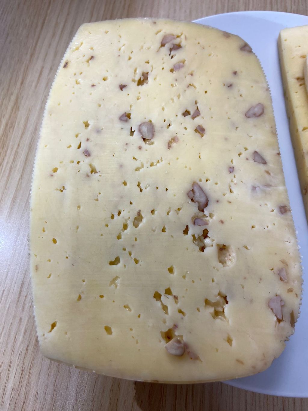 сыр с грецким орехом  в Курске